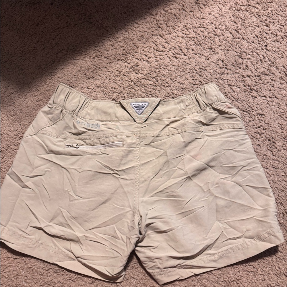 Columbia Tan Cargo Shorts Relaxed Fit